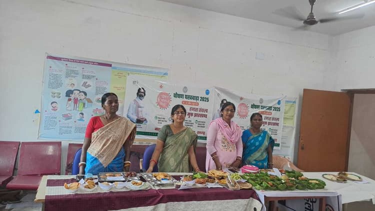 पूरक आहार के सेवन करने को लेकर महिलाओं को किया जागरूक