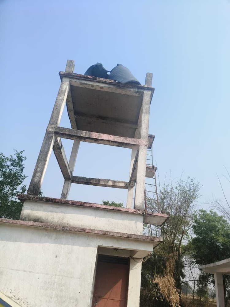 Aurangabad News : हवा में उड़ गयी पानी की टंकी, सबमर्सिबल ले गये चोर