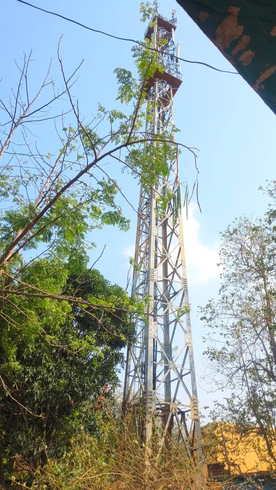 बीएसएनएल की व्यवस्था चरमरायी, नहीं मिल रही फोर जी की सेवा