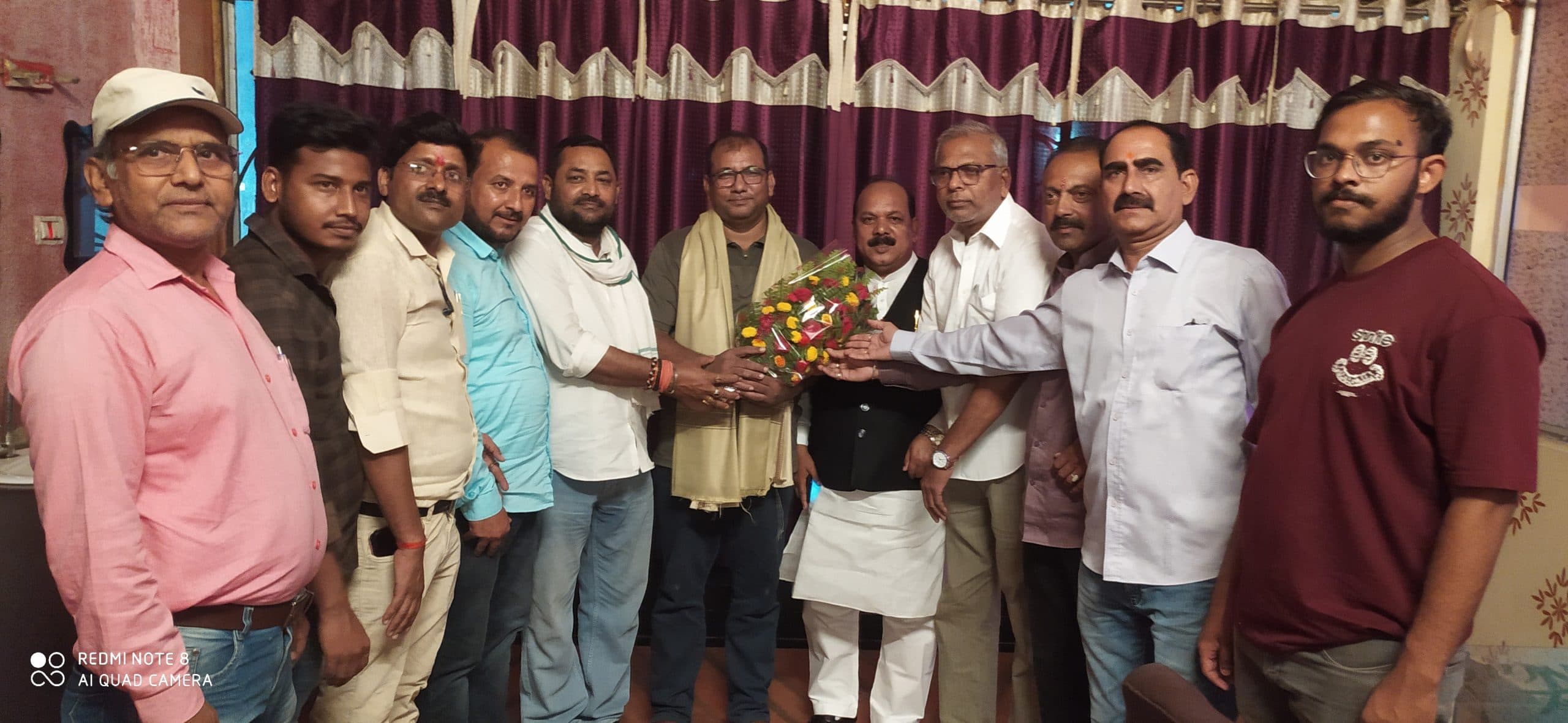 चिकित्सा क्षेत्र में उत्कृष्ट सेवा के लिए डॉ अतहर को किया गया सम्मानित