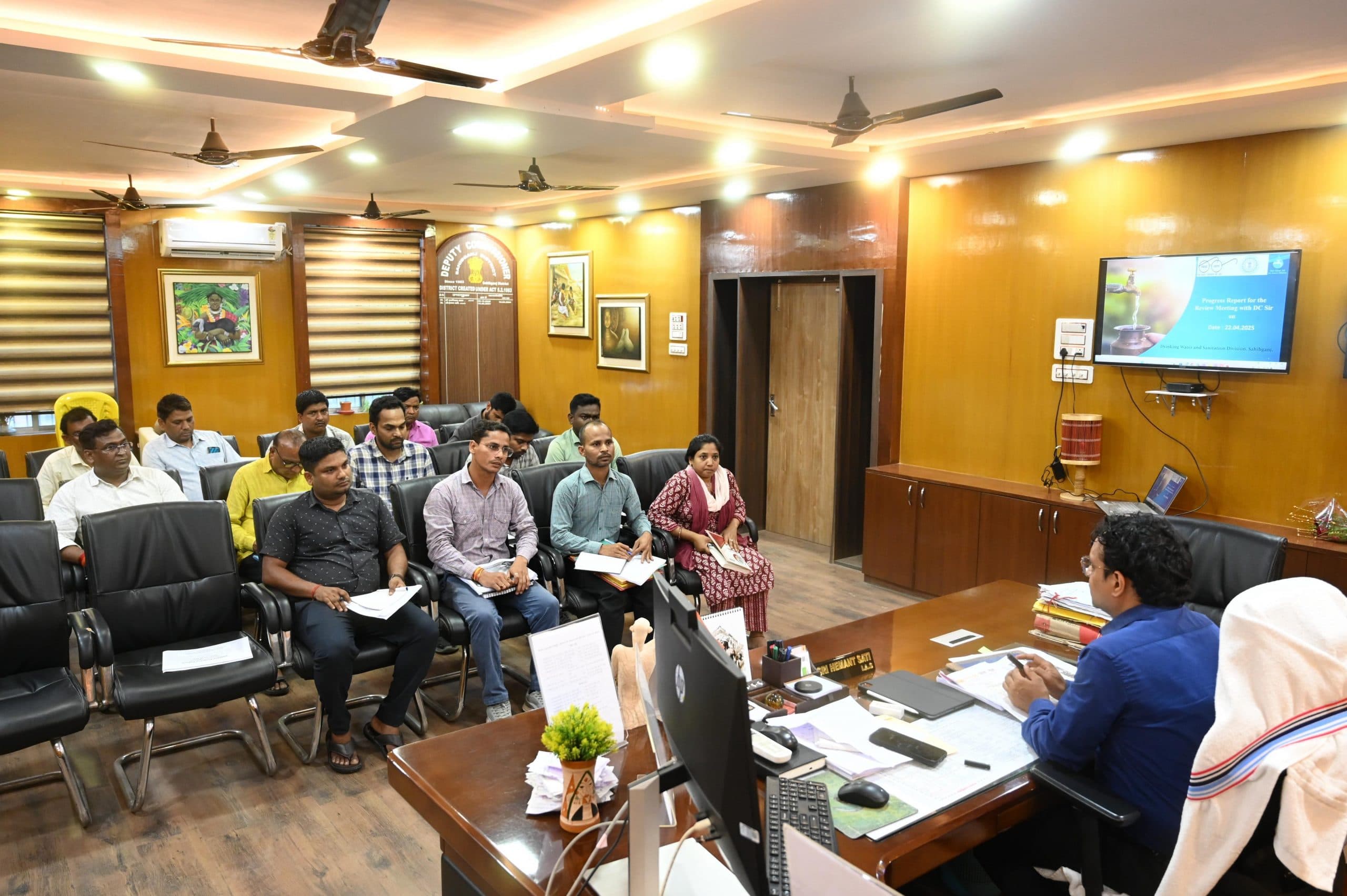 जलापूर्ति योजनाओं को शीघ्र पूरा करें, शिथिलता बर्दाश्त नहीं: डीसी