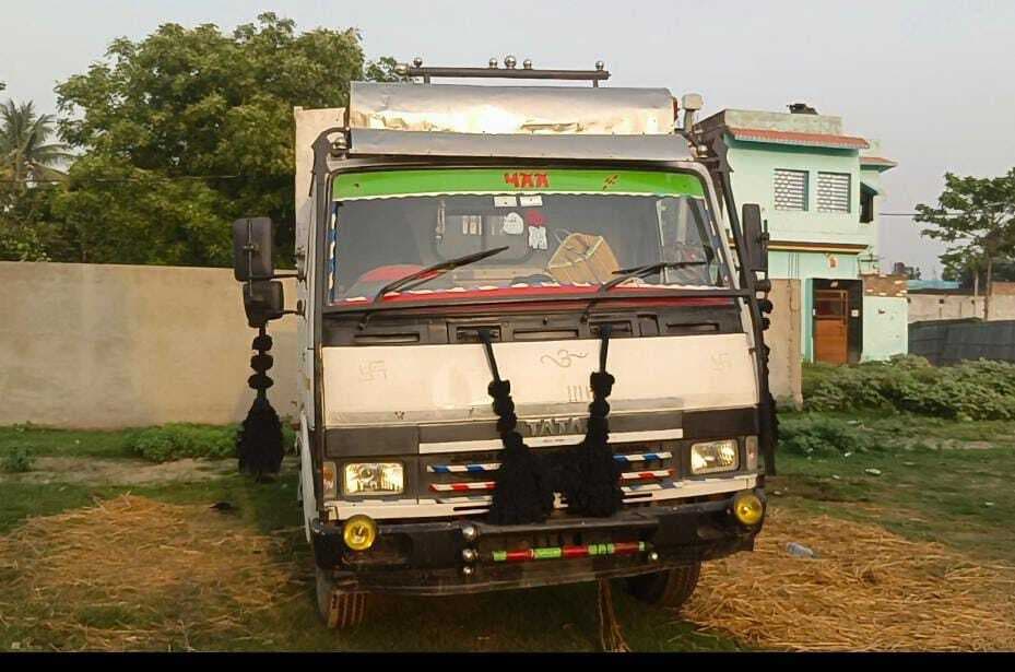 तस्करी के लिए जा रहे हैं पशुओं को पुलिस ने छुड़ाया, चार गिरफ्तार