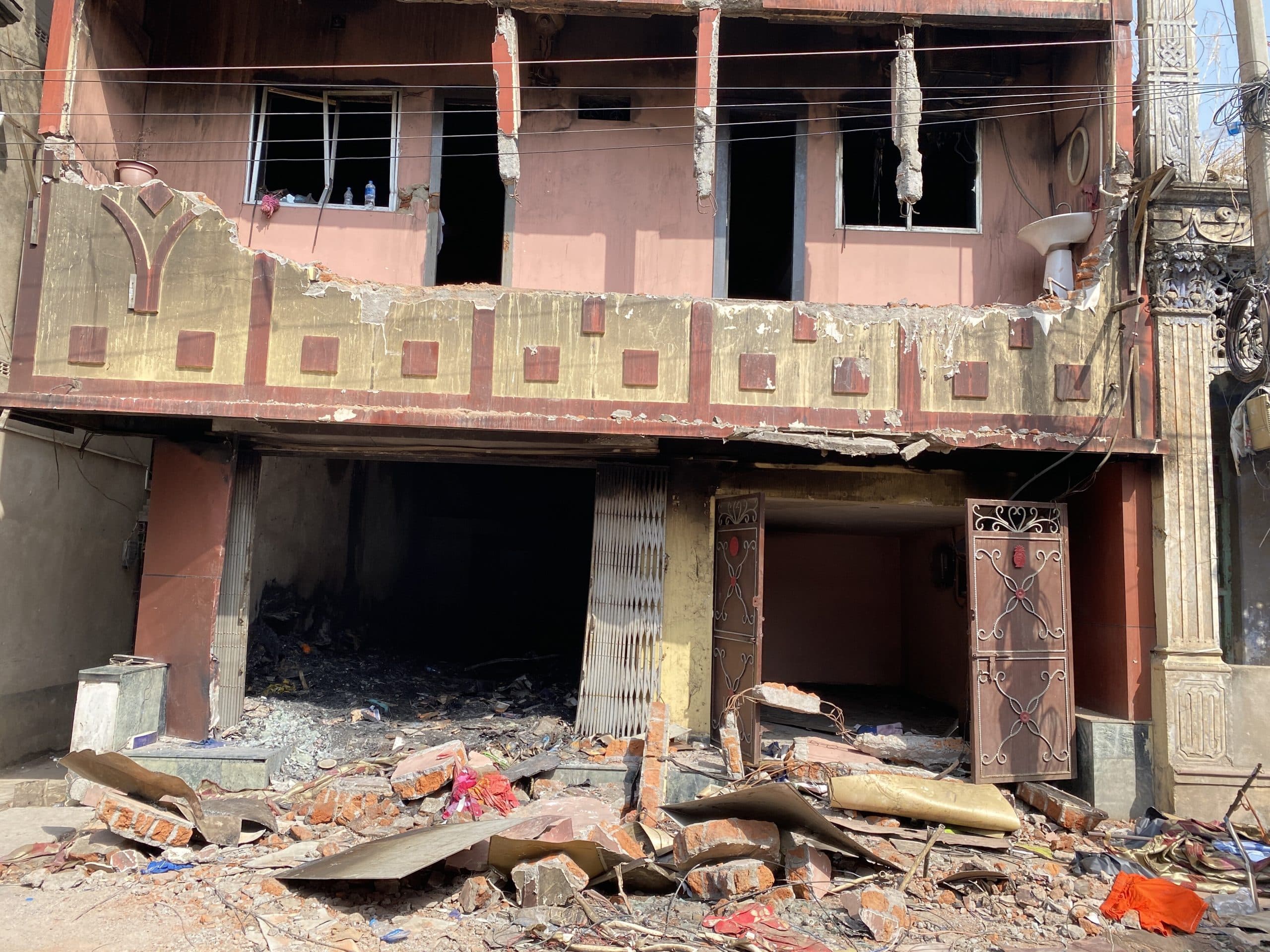 Giridih News :सूरत शिफ्ट करने की तैयारी में डालमिया परिवार