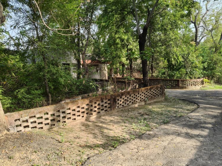 Bokaro News : बिना डॉक्टर के चल रही सीसीएल की यह डिस्पेंसरी