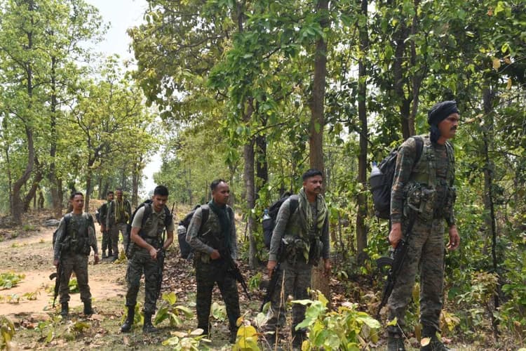 Bokaro News : जख्मी नक्सली दयानंद बीजीएच में इलाजरत