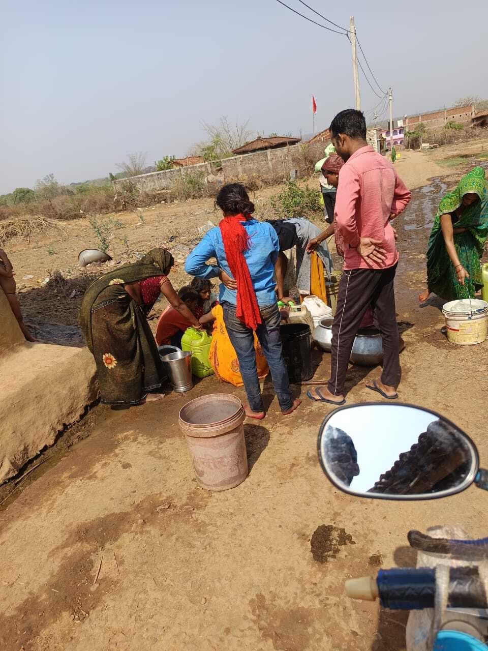 Kaimur News : अधौरा प्रखंड में चापाकलों के सूखने से पानी के लिए मचा हाहाकार