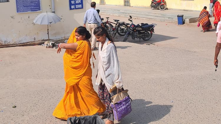 Motihari: चेहरा झुलसाने वाली धूप से लोग हुए बेहाल