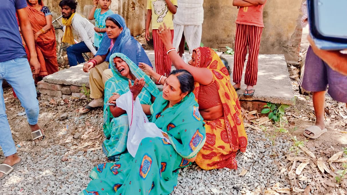 प्रखंड कार्यालय परिसर में ट्रक चालक की संदेहास्पद स्थिति में मौत, हत्या का केस दर्ज