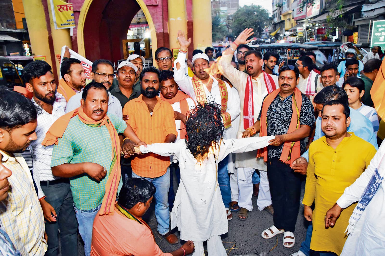 Gaya News : आतंकवादियों व उनके पनाहगारों का अंत करे सरकार