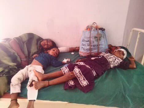 बाइक दुर्घटना में दंपति, बच्चा समेत चार घायल