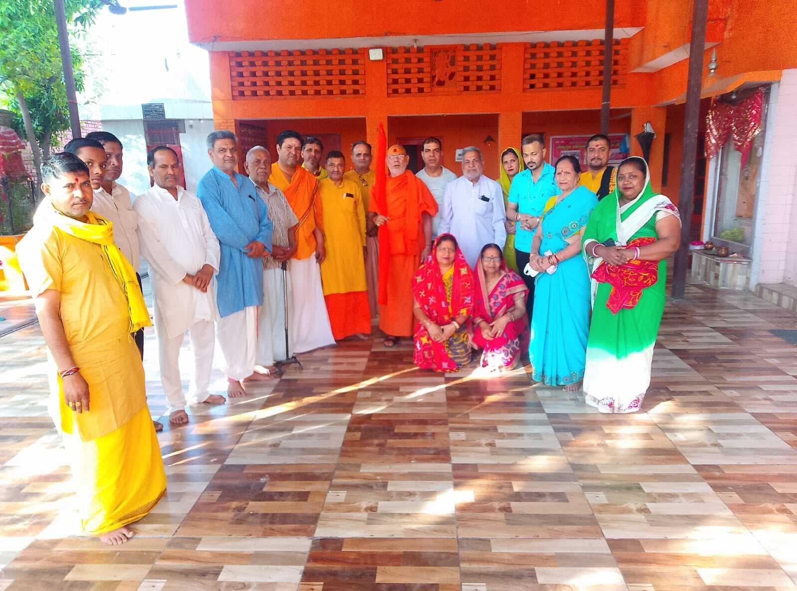 पाक को ऐसा दंड दो कि दोबारा ऐसा सोचने का भी साहस न करे : महेशाश्रम जी महाराज