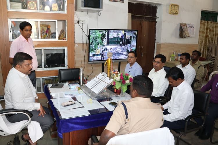 दो परीक्षा केंद्रों में होगी नीट यूजी की परीक्षा, डीसी ने लिया जायजा