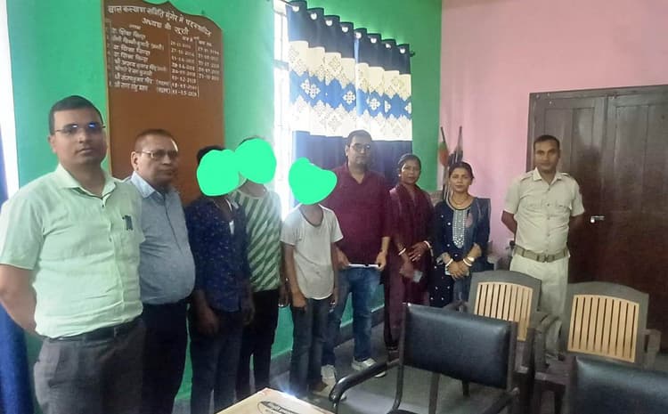 धावा दल ने पंडित दीनदयाल चौक पर दुकानों में मारा छापा, तीन बाल श्रमिक को कराया मुक्त