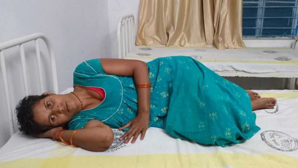 अवैध संबंध का विरोध करने पर पत्नी को मारपीट कर किया जख्मी