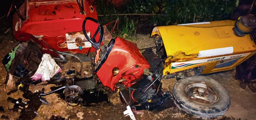 Jehanabad : डंपर ने ट्रैक्टर में मारी ठोकर चालक समेत तीन घायल