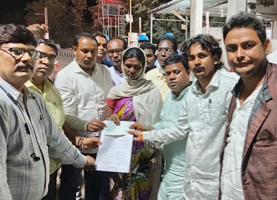 Bokaro News: महेश्वर सोरेन के आश्रित को पांच लाख मुआवजा व नियोजन पर बनी सहमति