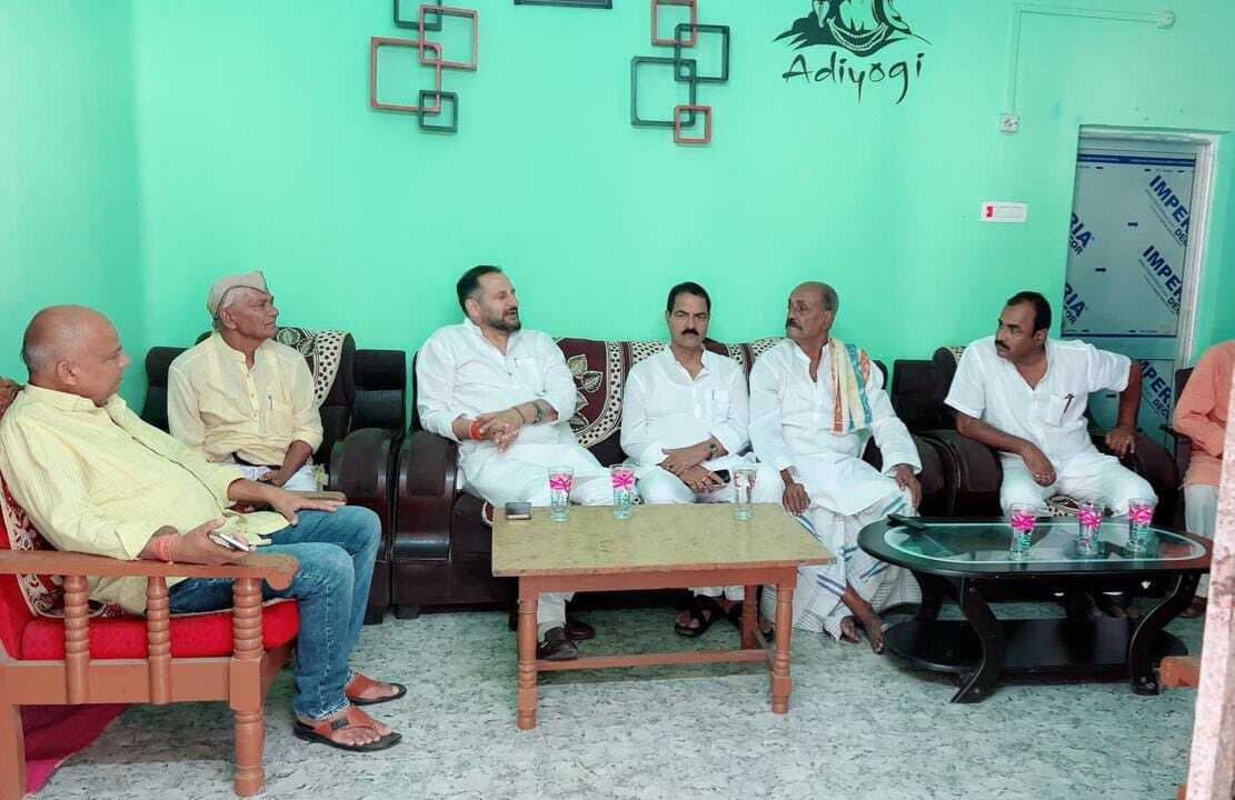 पीएचईडी मंत्री ने सदर प्रखंड के कई गांवों का किया दौरा, प्रताप जयंती में भाग लेने की अपील