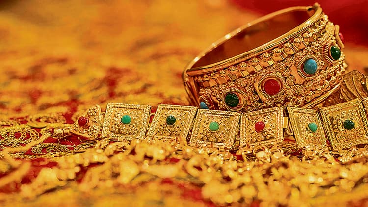 सोने की कीमत बढ़ने से अक्षय तृतीया की बुकिंग हो गयी बंद