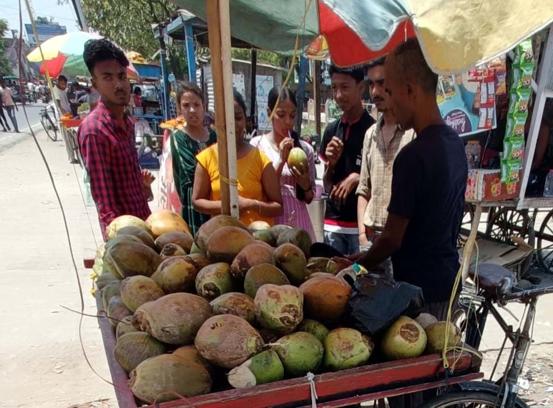 चिलचिलाती धूप व लू से घरों में दुबके लोग, स्कूली बच्चों की बढ़ी परेशानी