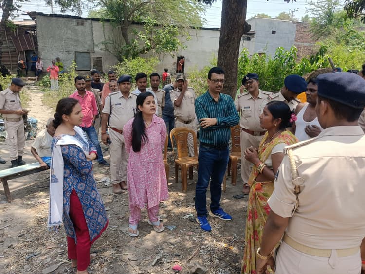 सरकार की जमीन से हटाया अतिक्रमण