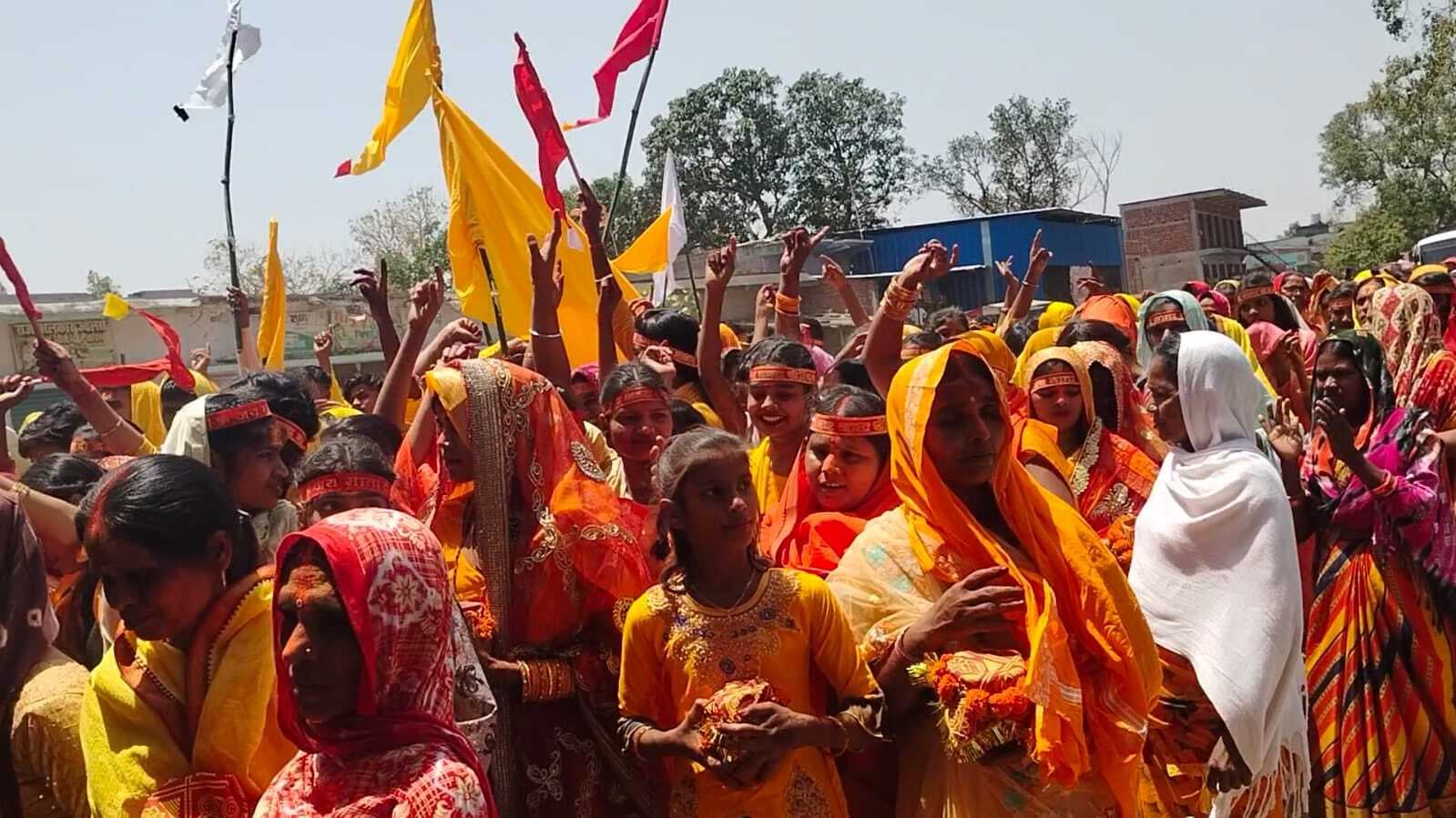 श्री लक्ष्मी नारायण महायज्ञ को लेकर निकाली गयी भव्य जलभरी यात्रा