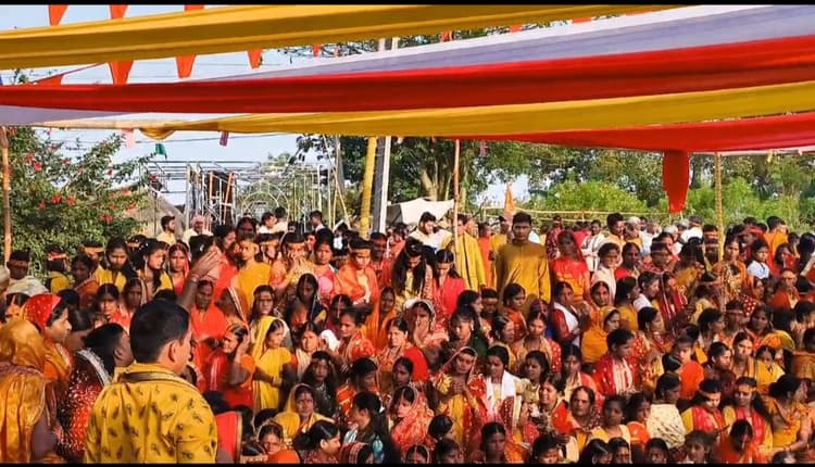 यज्ञ को लेकर निकाली गयी भव्य कलशयात्रा