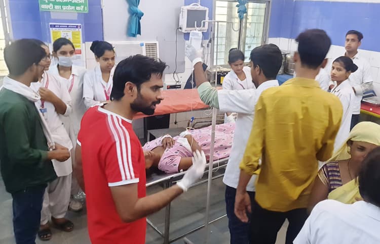 आग से झुलसकर महिला जख्मी, ससुराल वालों पर जलाने का आरोप