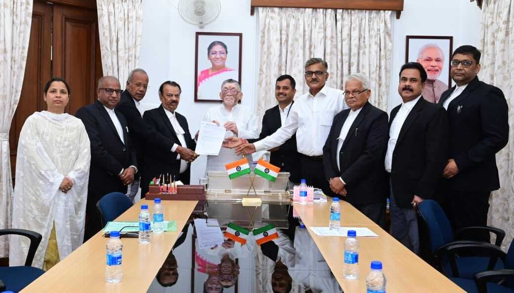 Ranchi News : राज्यपाल से मिला अधिवक्ता परिषद