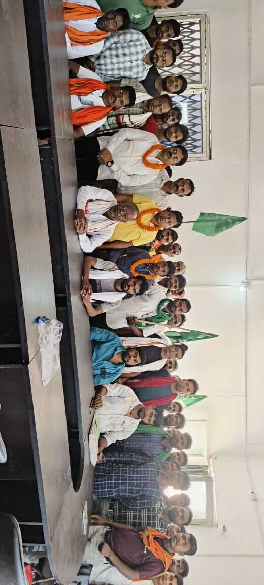 मजदूरों व विस्थापितों की समस्याओं पर चर्चा