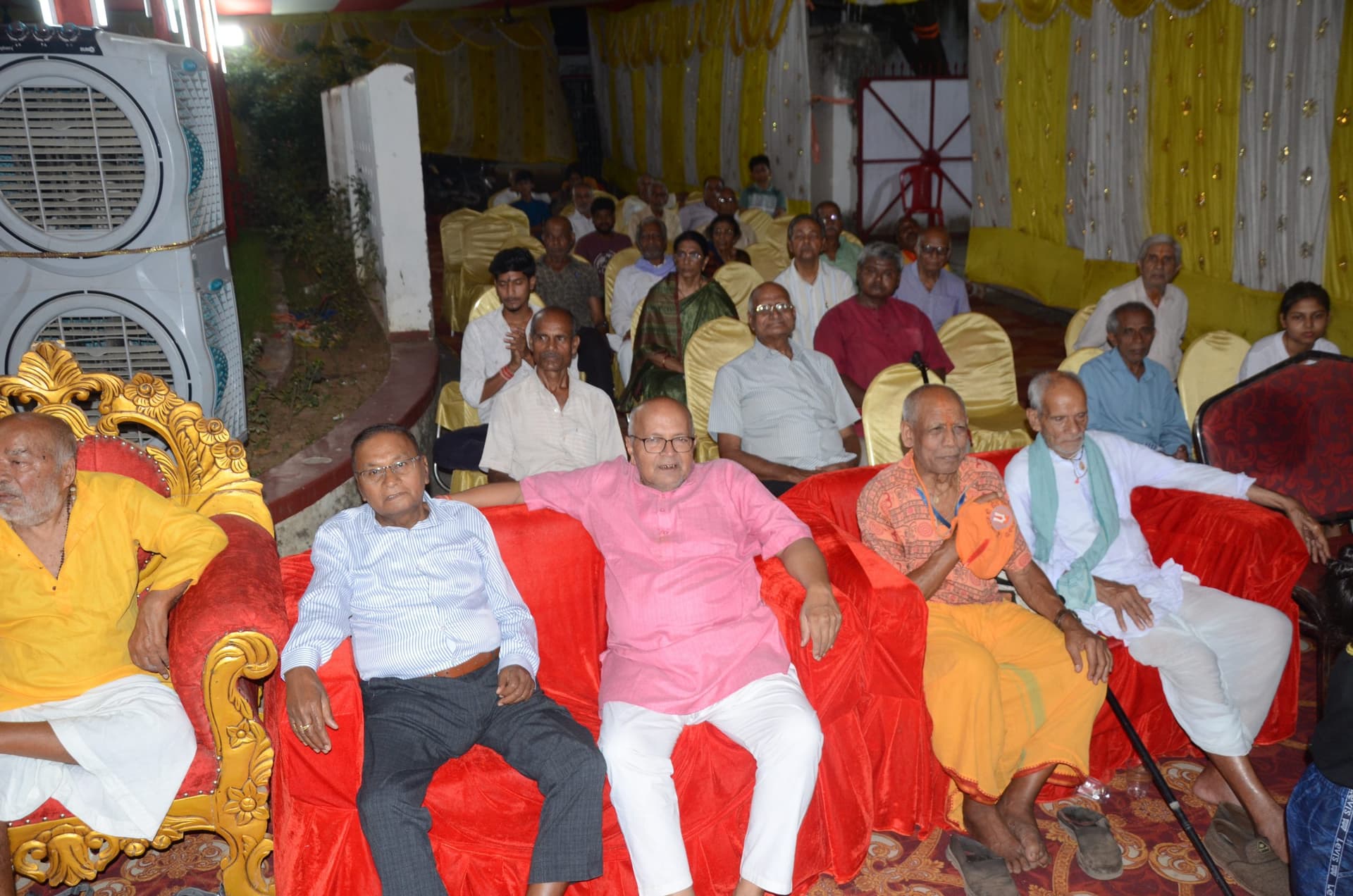 Deoghar news : भगवान श्रीराम के अवतार लेने से जुड़े प्रसंगों के बारे में बताया