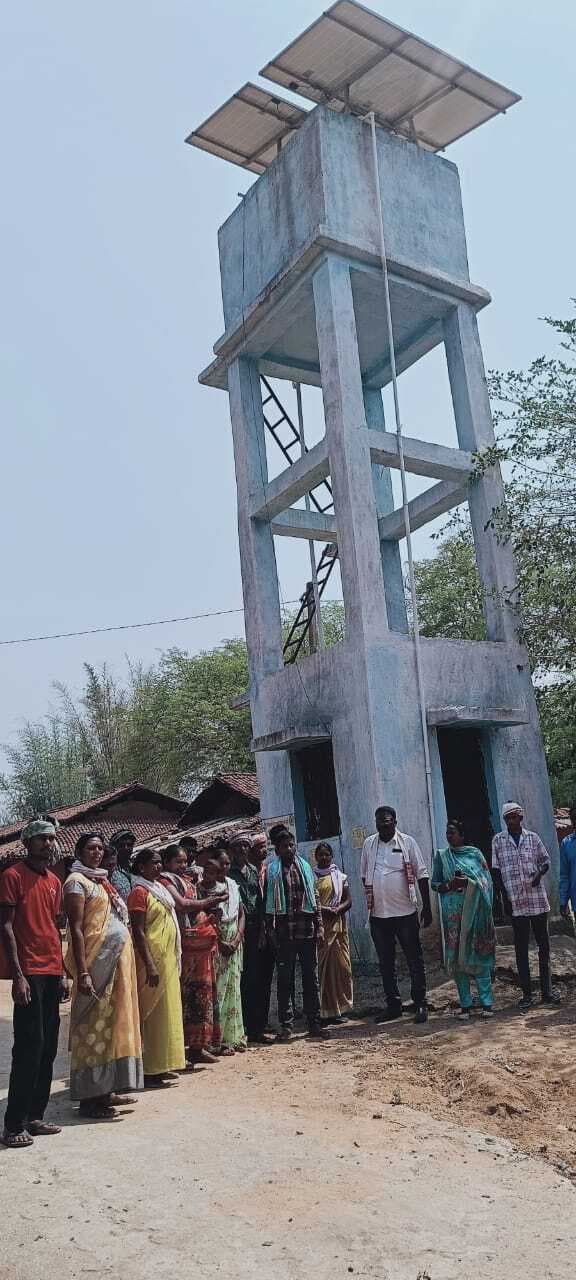 बारिश के दिनों में टापू बन जाता है लोदोबाड़ी और पीड़ीटोली गांव