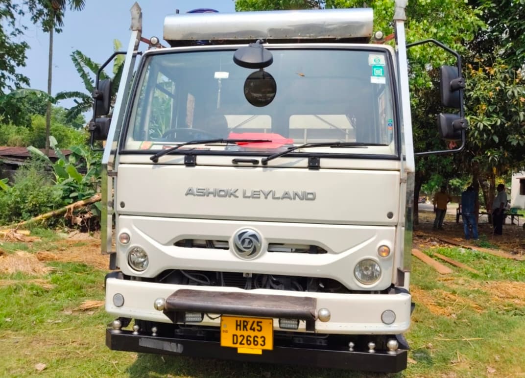 दो ट्रकों पर लोड 29 मवेशियों के साथ पांच तस्कर गिरफ्तार