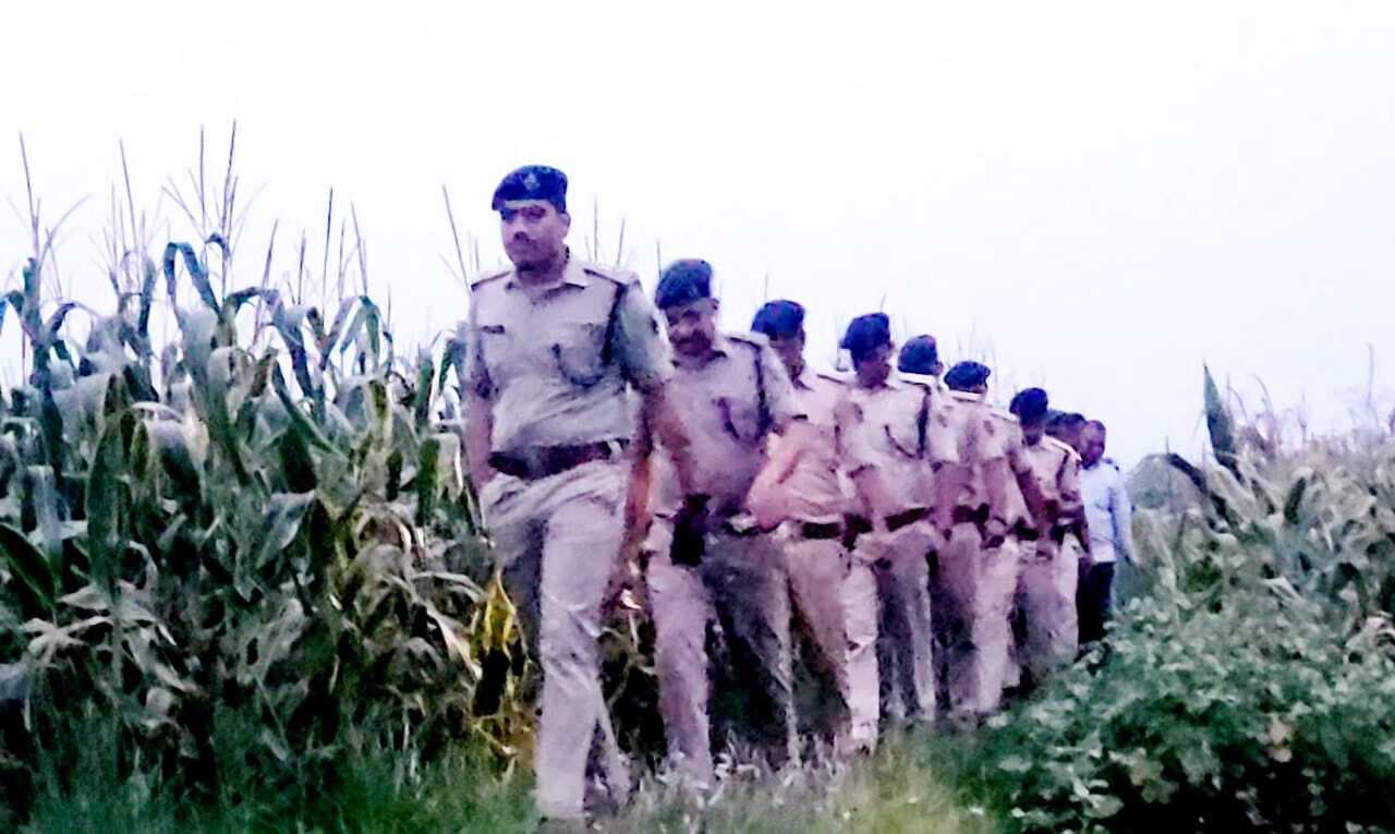 आदिवासी नेता सत्यवान मुर्मू की हत्या के मामले में एसपी ने लिया घटनास्थल का जायजा