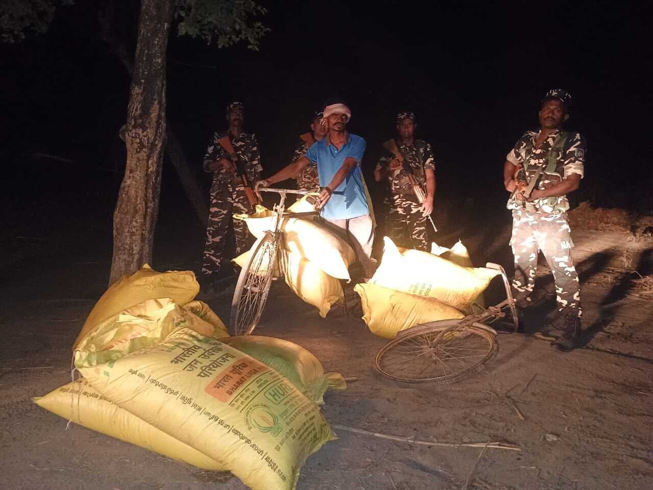 खाद जब्त के साथ तस्कर गिरफ्तार