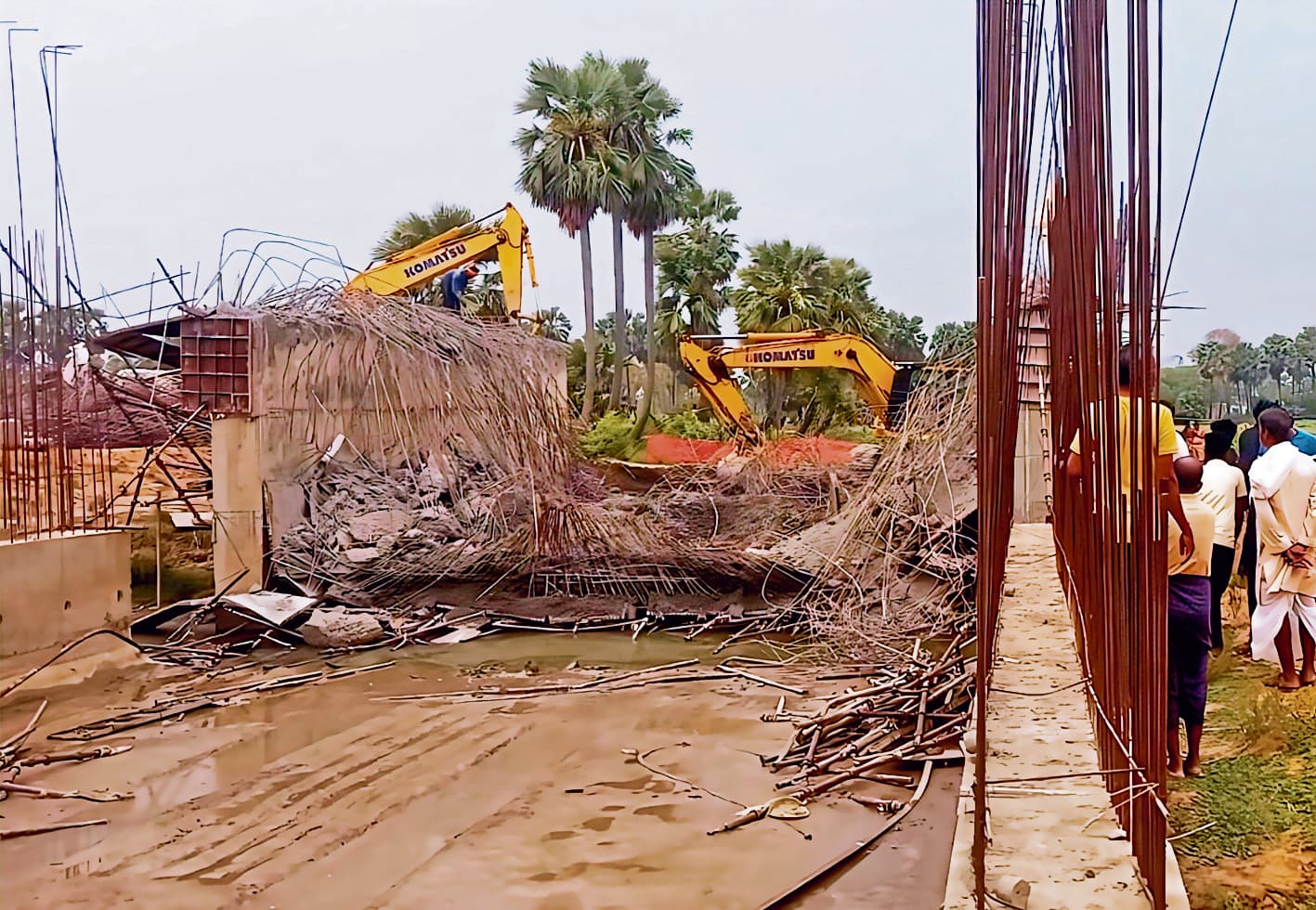 Jehanabad : एक्सप्रेस-वे पर निर्माणाधीन पुल गिरा, दो मजदूर घायल