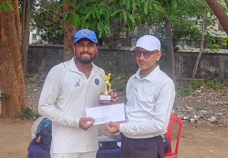Jsca A Division Cricket league: लोयोला ब्लूज ने रुरल ब्लू को पांच विकेट से हराया