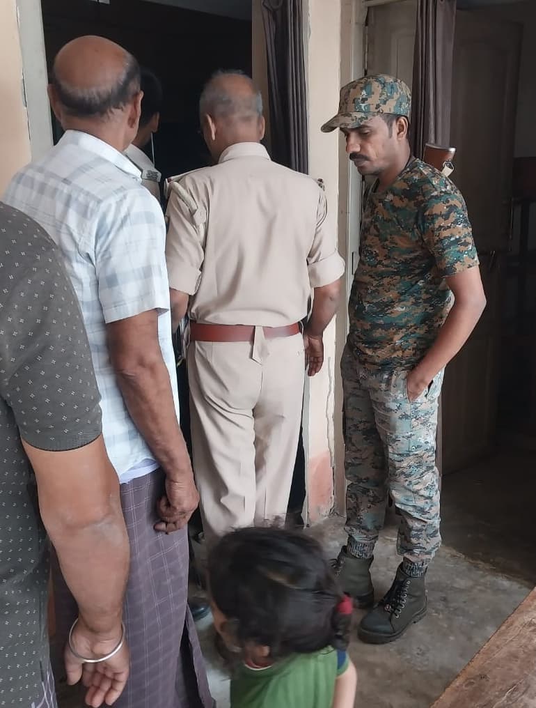 बंद घर से नकद व जेवर समेत साढ़े पांच लाख की चोरी