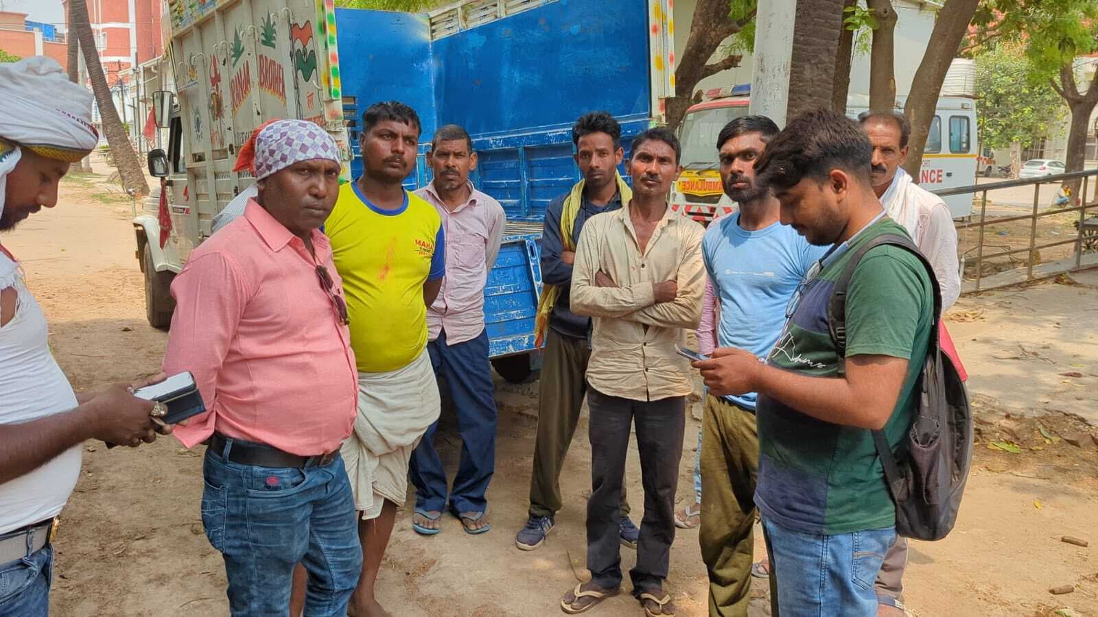 ट्रेन से धक्का लगने के कारण किशोर की मौत