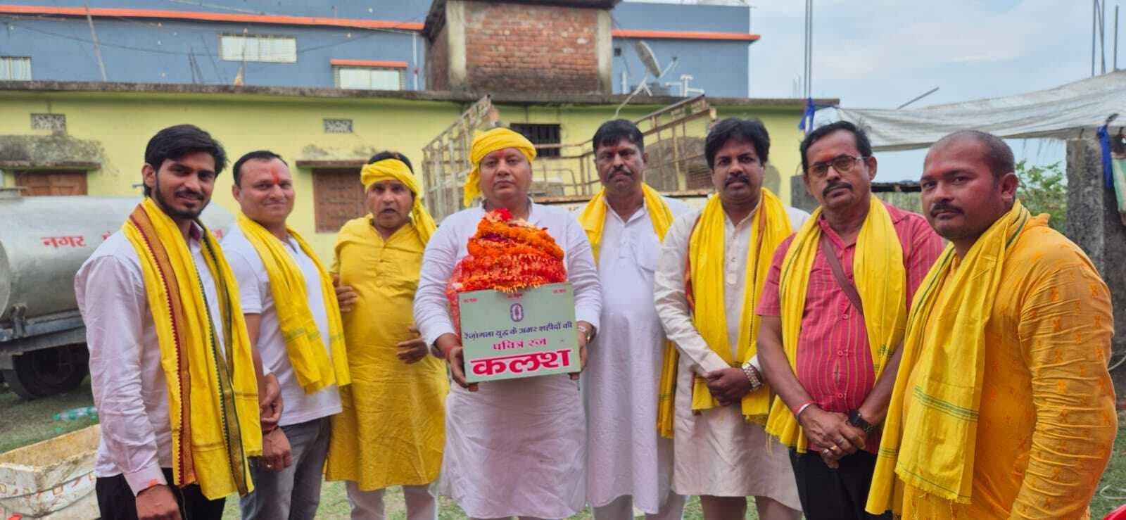 अखिल भारतीय यादव महासभा के शताब्दी वर्ष महोत्सव पर ठाकुरगंज में निकाली गयी भव्य शोभा यात्रा