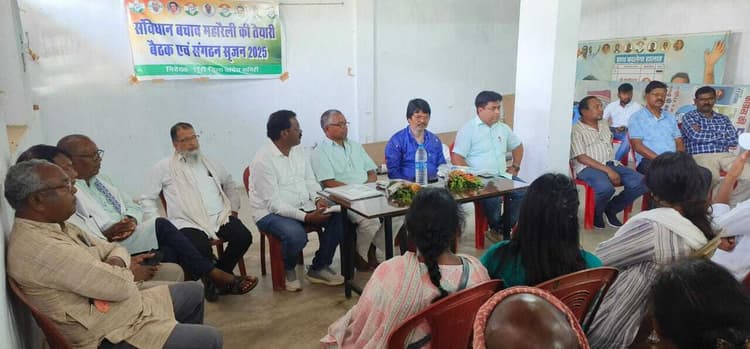 जिला कांग्रेस कमेटी ने पहलगाम में मारे गये पर्यटकों को दी श्रद्धांजलि