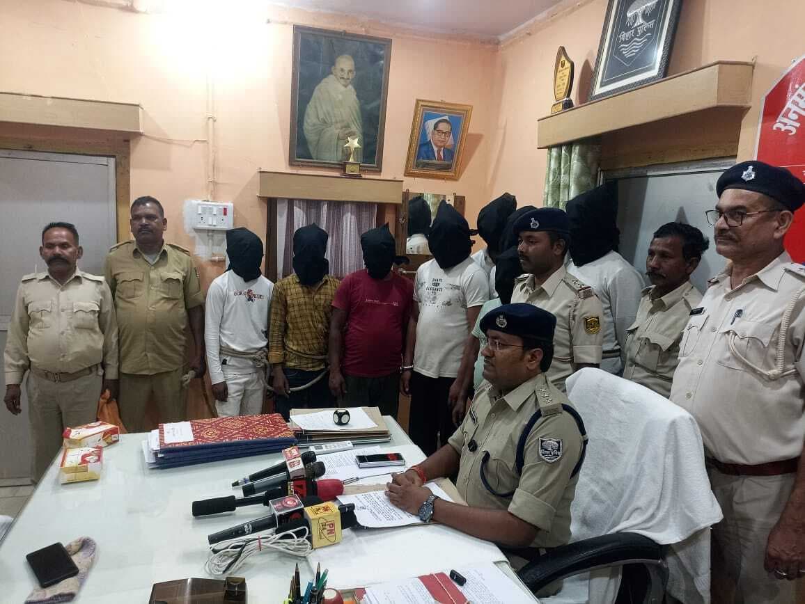 जान मारने की नियत से अपहृत को पुलिस ने किया आठ घंटे में बरामद, आठ अपराधी गिरफ्तार, स्कार्पियो जब्त