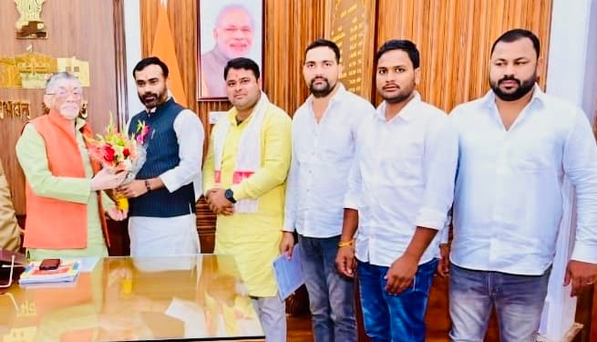 Bokaro News : प्रेम महतो की मौत की सीबीआइ जांच को ले राज्यपाल से मिला भाजपा का प्रतिनिधिमंडल