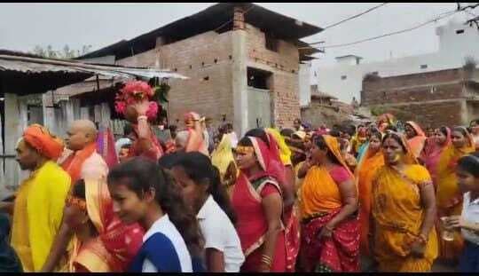 बजरंगबली प्रतिमा की प्राण प्रतिष्ठा को लेकर निकली कलश शोभायात्रा
