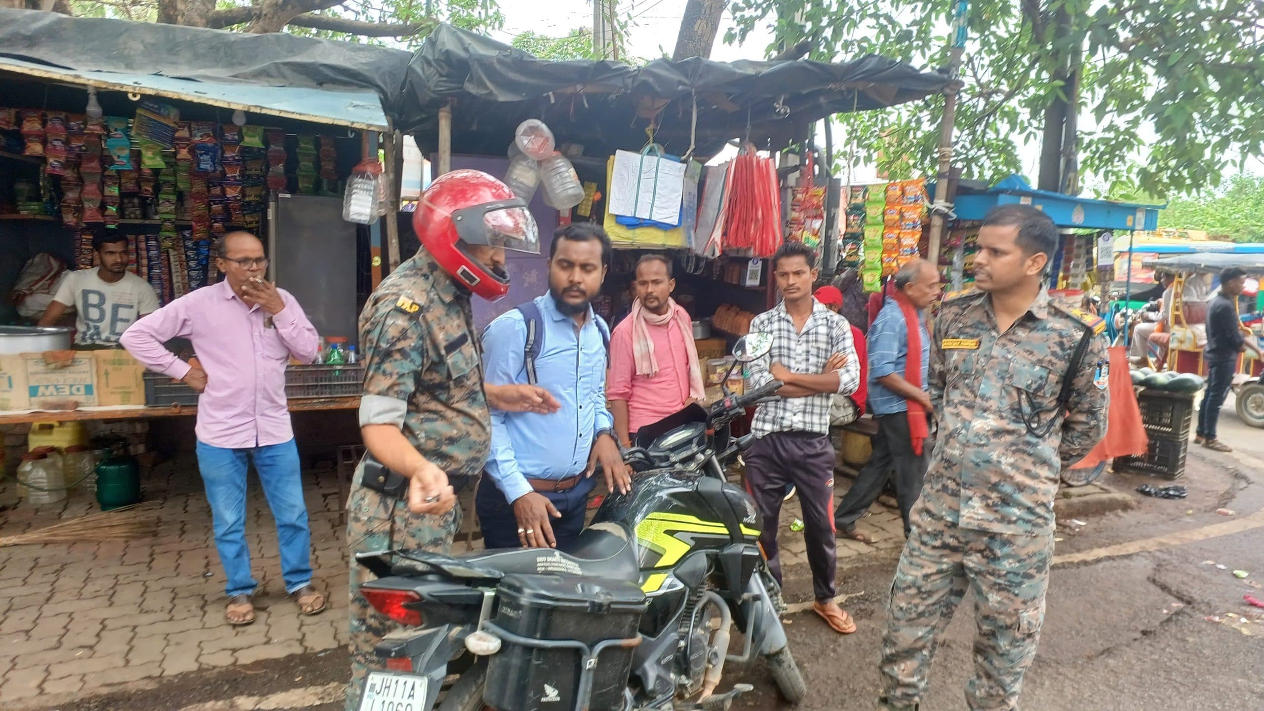 Deoghar News : ट्रैफिक पुलिस का सघन चेकिंग अभियान, दर्जनों वाहन जब्त