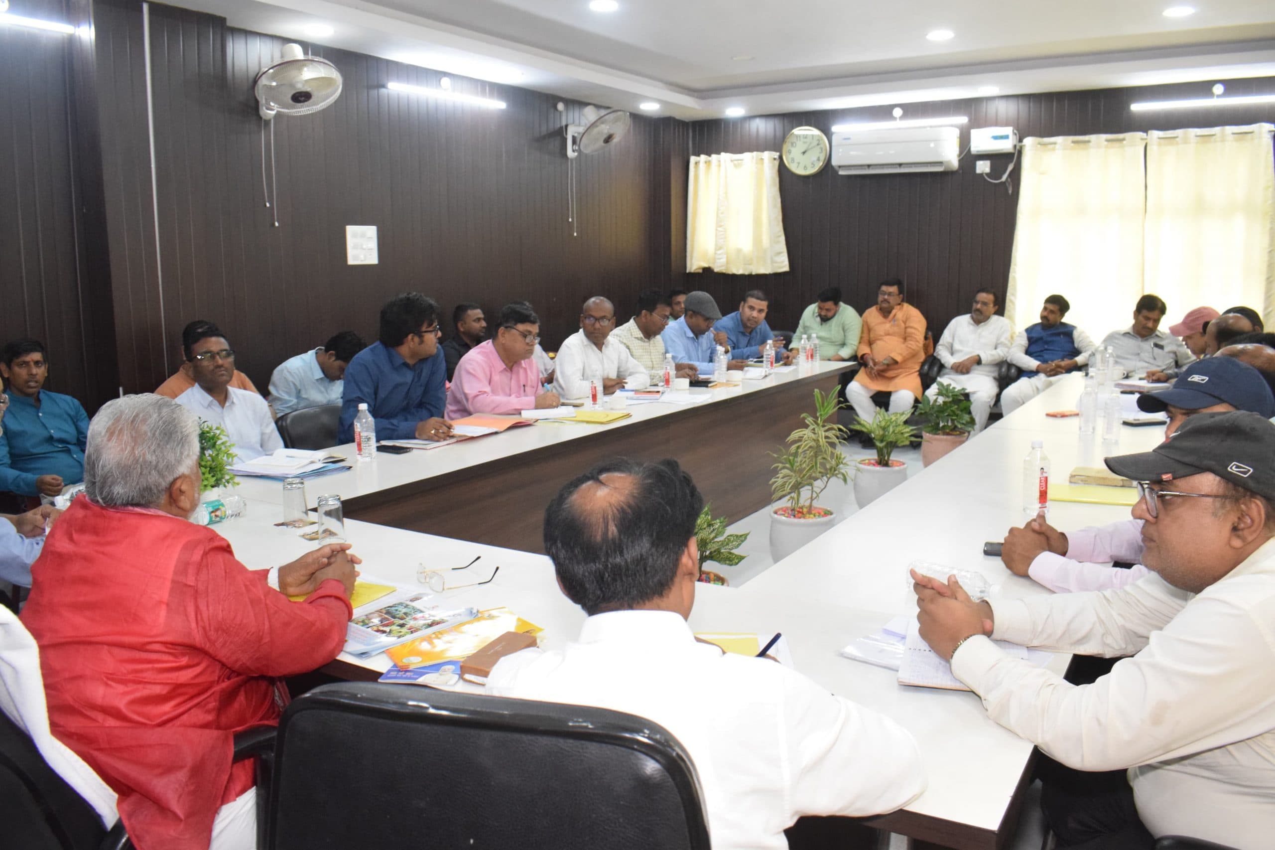 किसानों से संपर्क कर गेहूं की खरीद सुनिश्चित करें : डॉ प्रेम कुमार