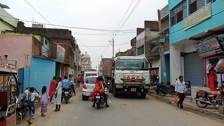गिद्धौर बाजार में हर रोज लग रहा भीषण जाम