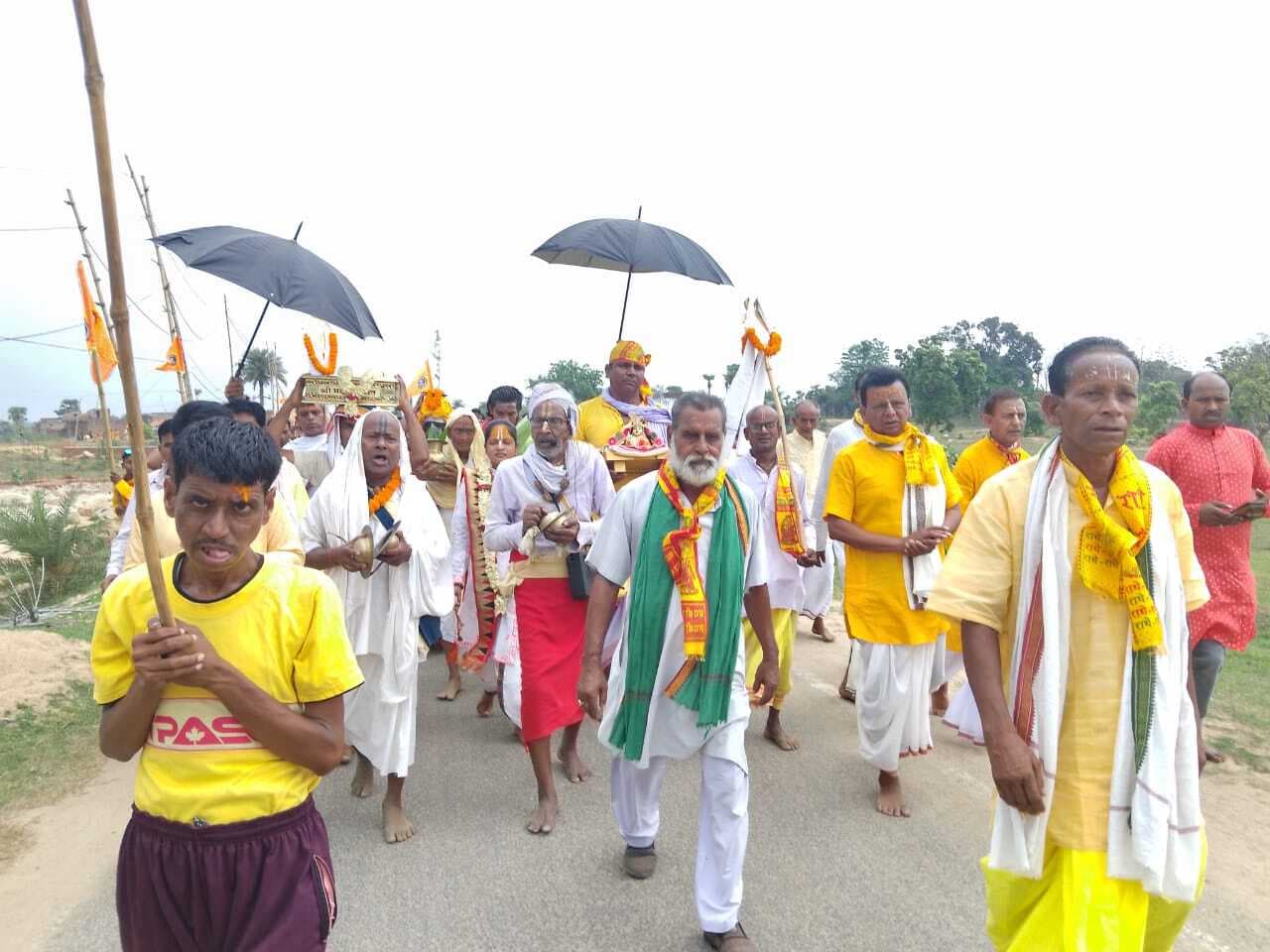 श्रीमद्भागवत कथा को लेकर निकली भव्य कलश यात्रा