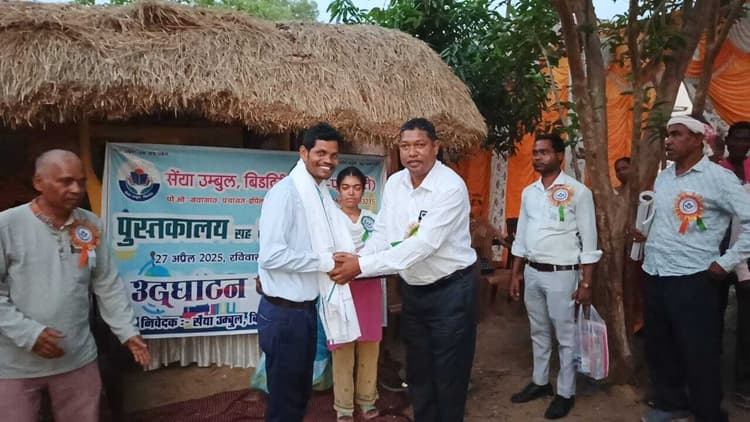 Chaibasa News : शिक्षा को अधिकार नहीं, प्राथमिकता बनाएं