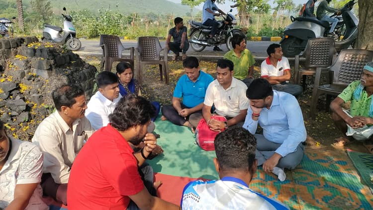 East Singhbhum News : हमें टाटा स्टील के नाम की गयी जमीन ही चाहिए, दूसरा मंजूर नहीं : ग्रामीण