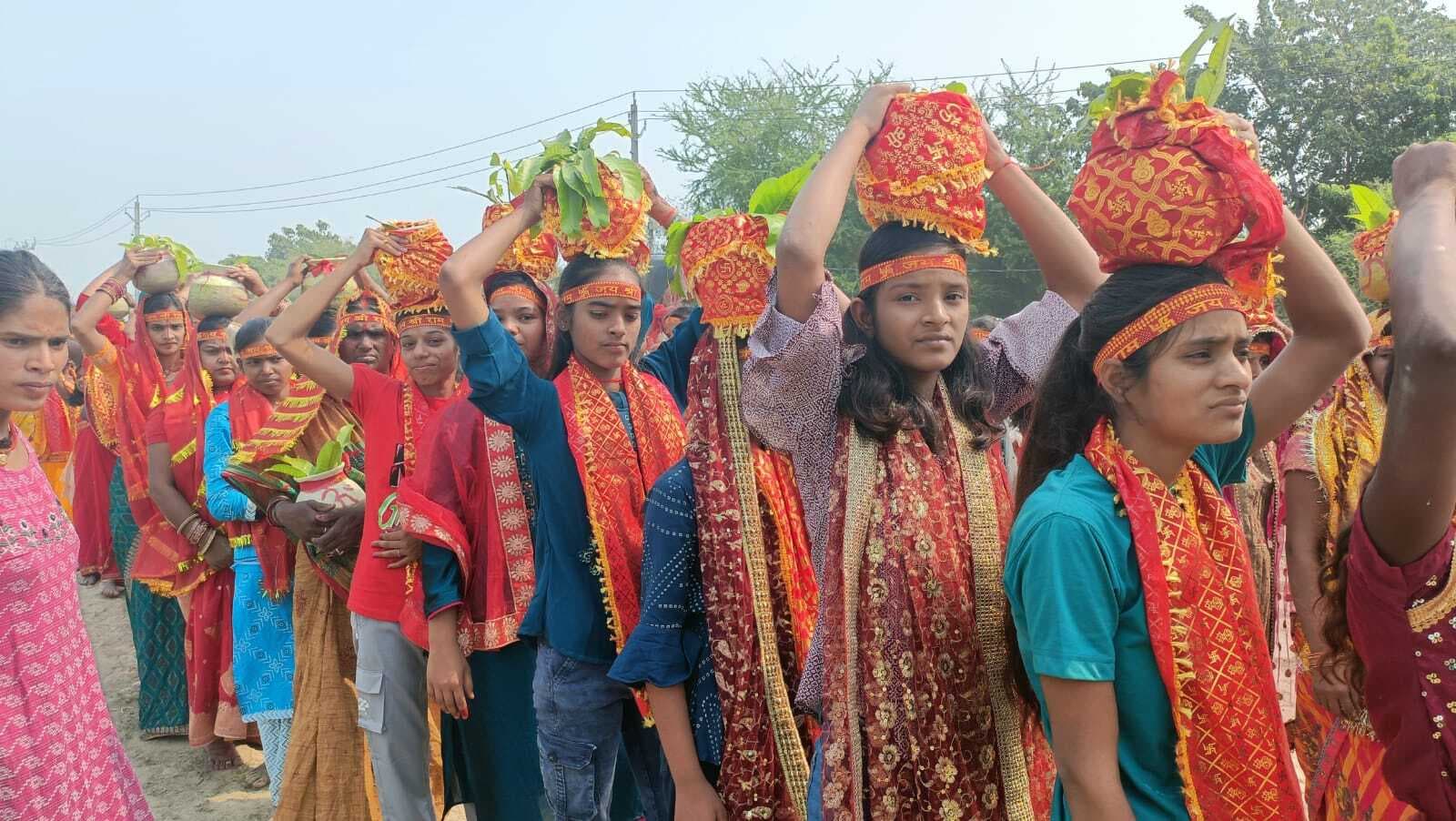 हनुमान प्राण-प्रतिष्ठा को लेकर निकली भव्य कलश शोभायात्रा